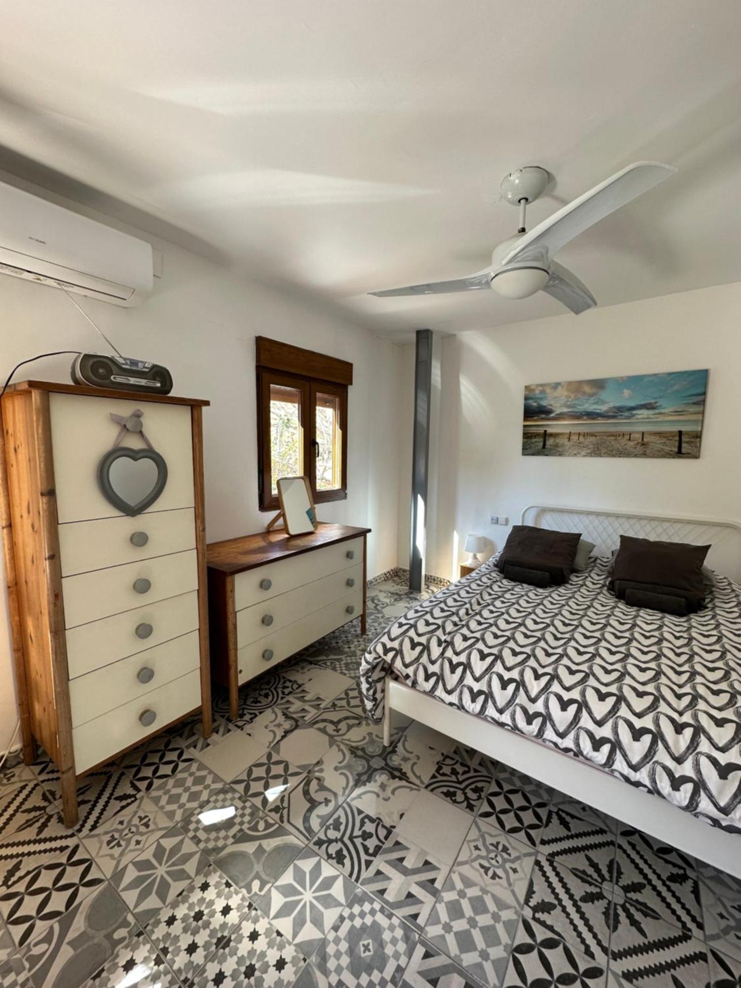Precioso Con A/a En Ruzafa Con Terracita Privada Y Acceso A Un Jardin, 2-3 Personas Walencja