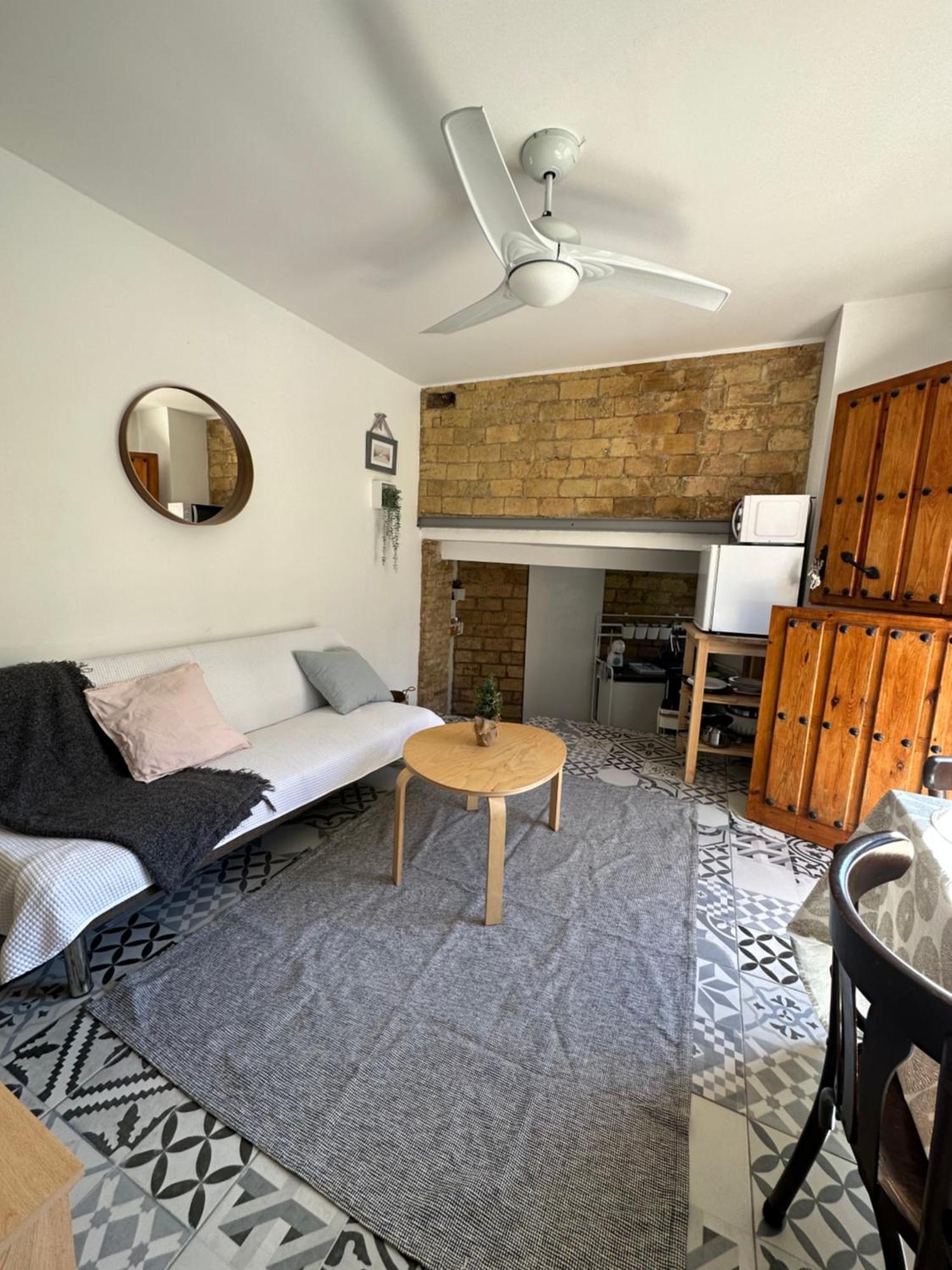 Precioso Con A/a En Ruzafa Con Terracita Privada Y Acceso A Un Jardin, 2-3 Personas Walencja